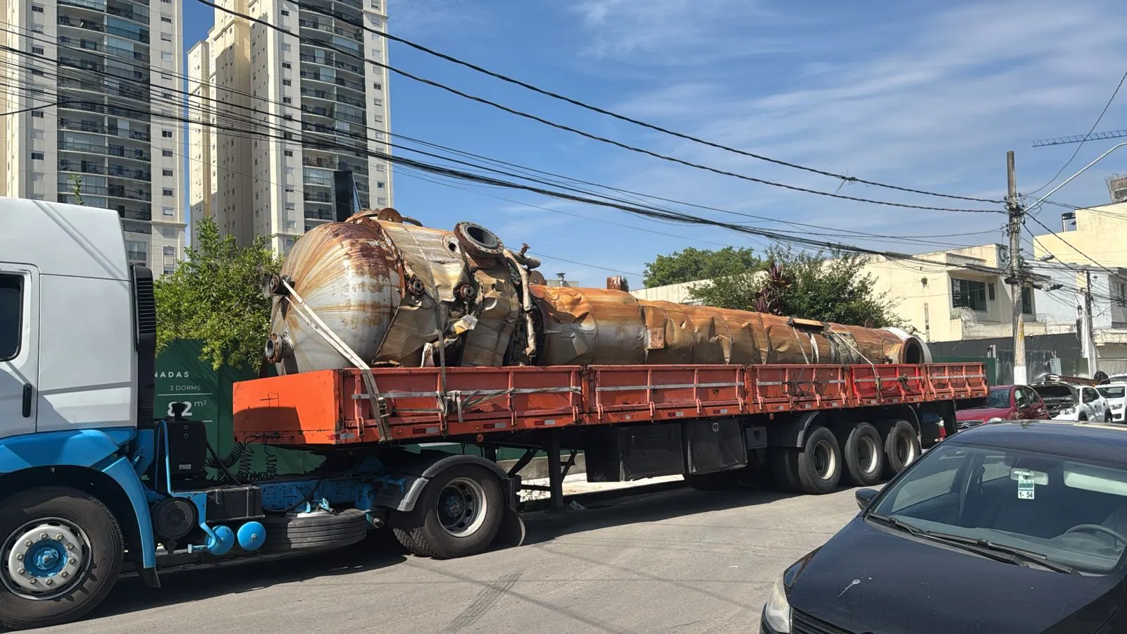 Locação de carreta prancha para transporte de máquinas