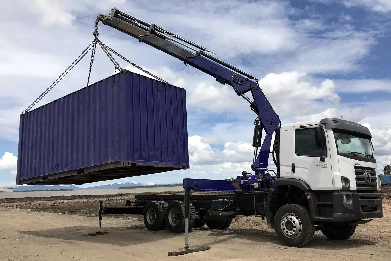 Transporte e movimentação de cargas